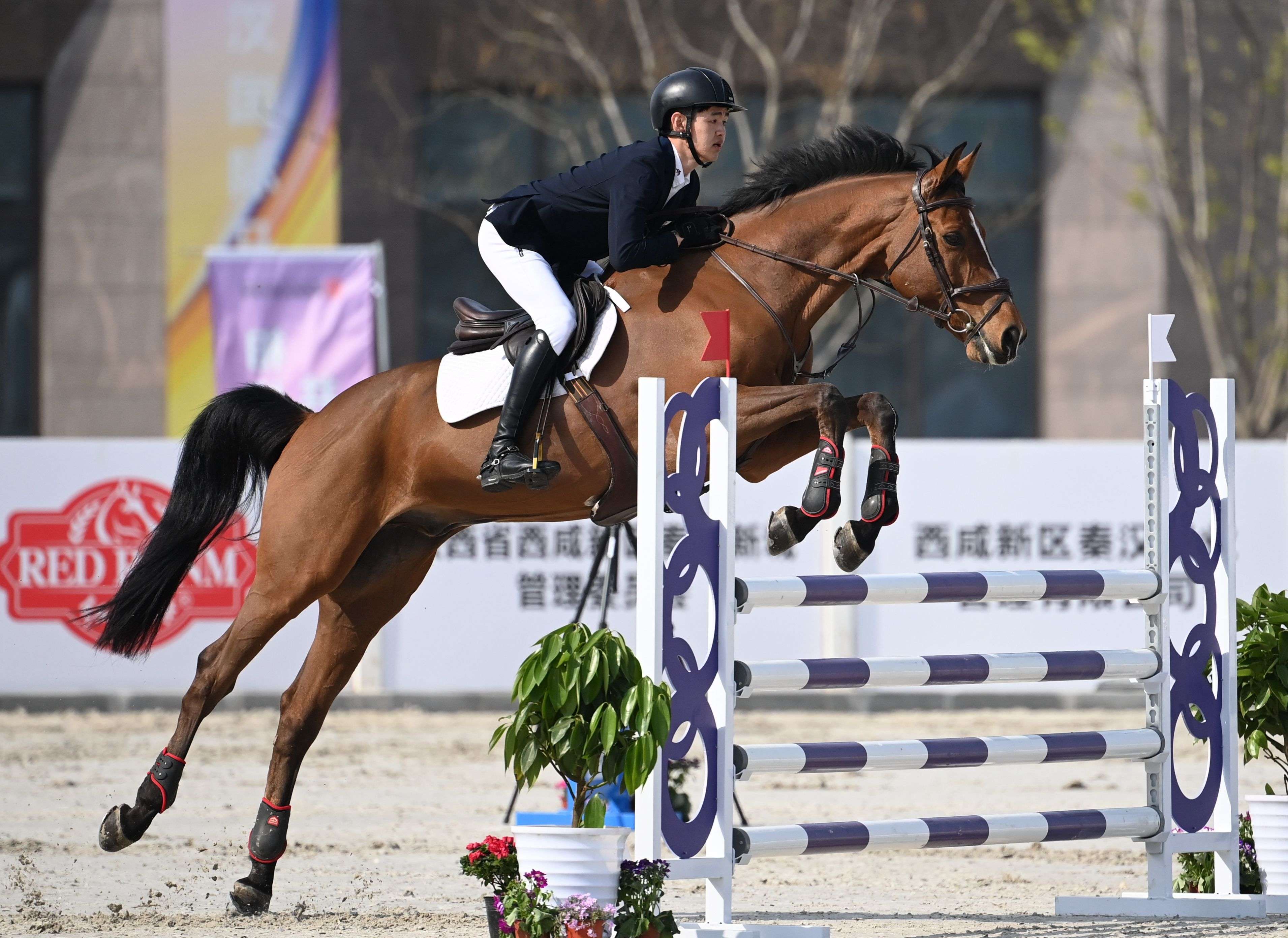 春雨难挡健身潮！保龄球逆势出圈成为长沙室内运动新潮流(图1)