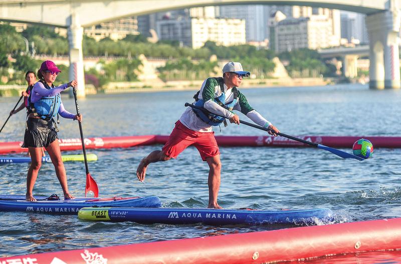 厦门：健身新宠走红 银发族玩出“年轻态”(图1)