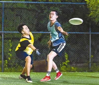 临江市举办青少年人工智能竞赛激发创新精神(图1)